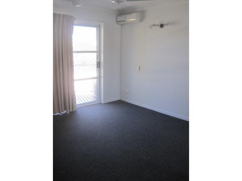 3/8 Regent Street, Hyde Park QLD 4812