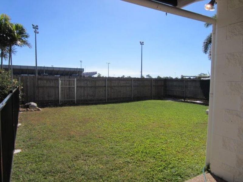 25 Colchester Crescent, Kirwan QLD 4817