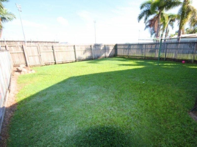 25 Colchester Crescent, Kirwan QLD 4817