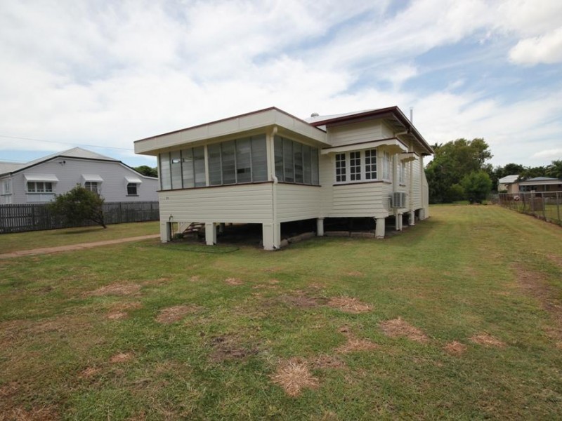 25 Edwards Street, West End QLD 4810