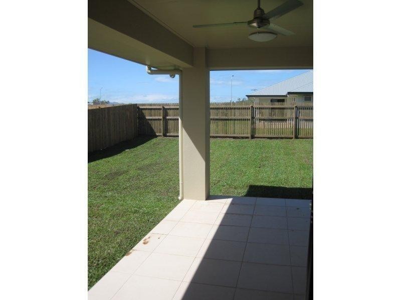 31 Currawinya Court, Bushland Beach QLD 4818