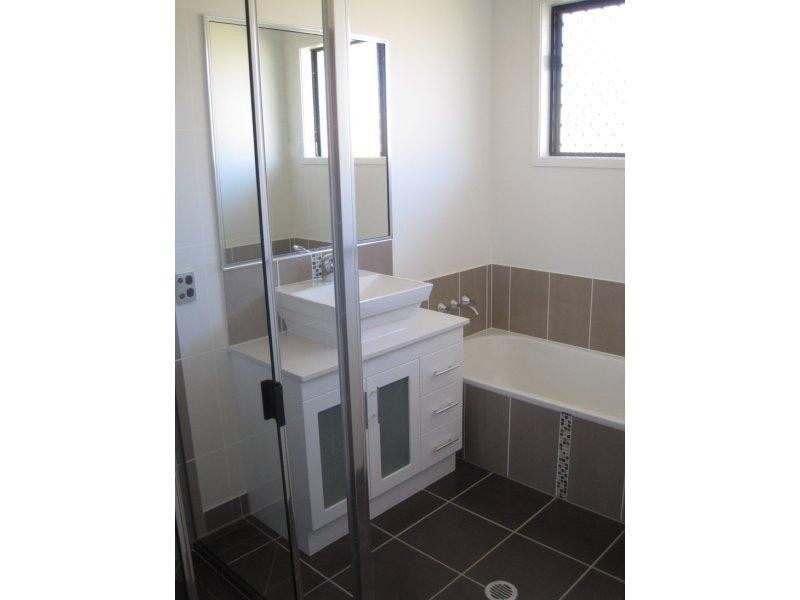 31 Currawinya Court, Bushland Beach QLD 4818