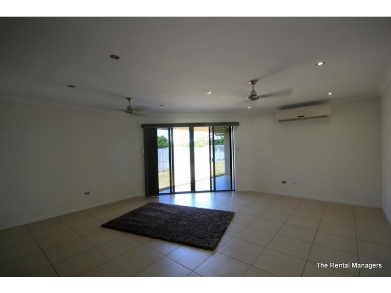 31 Currawinya Court, Bushland Beach QLD 4818