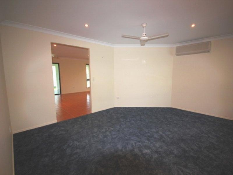 10 St Albans Road, Mount Louisa QLD 4814