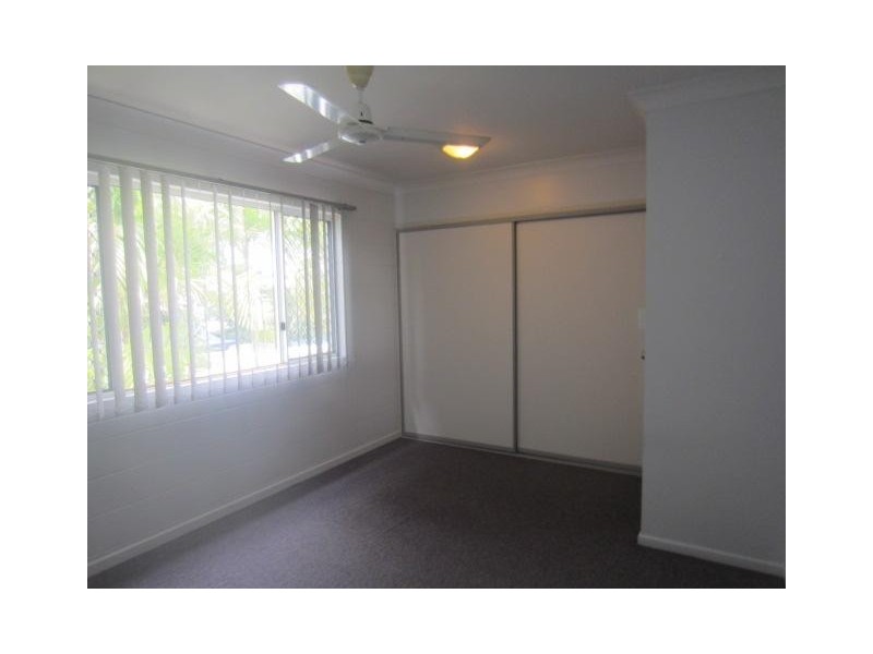 Pimlico QLD 4812