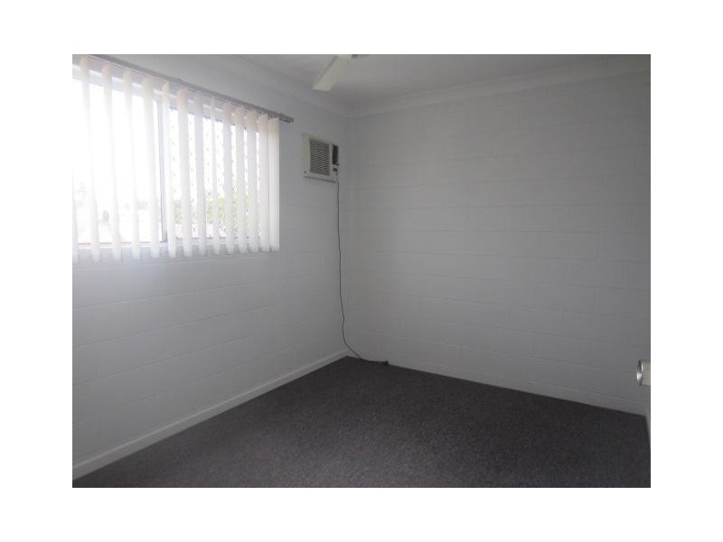 Pimlico QLD 4812