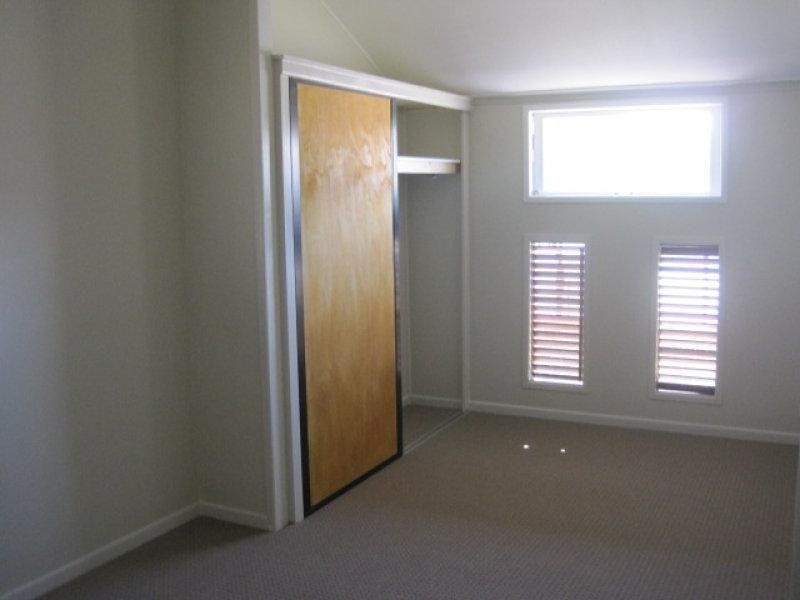 46 Livingstone Street, West End QLD 4810