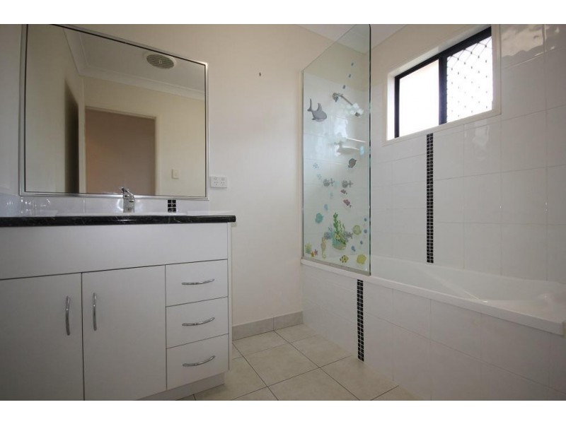 3 Rushtons Way, Mount Louisa QLD 4814