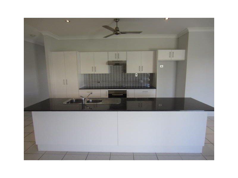 24 Daintree Drive, Bushland Beach QLD 4818