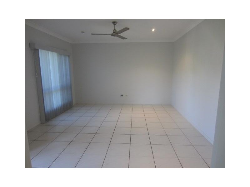 24 Daintree Drive, Bushland Beach QLD 4818