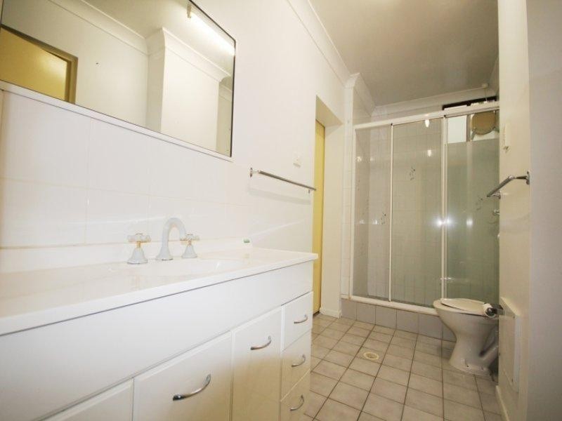 1/270 Walker Street, Townsville City QLD 4810