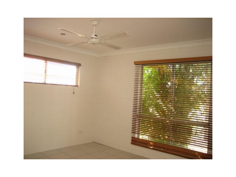 11 Joshua Crescent, Bushland Beach QLD 4818