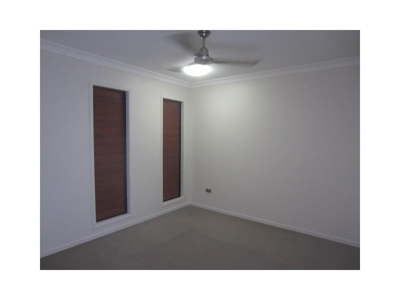 32 Armistice Street, Burdell QLD 4818