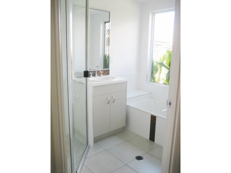 2 Arafura Close, Burdell QLD 4818