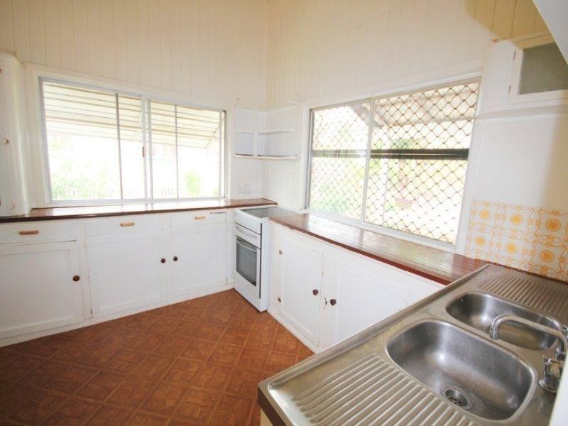25 Third Street, Railway Estate QLD 4810