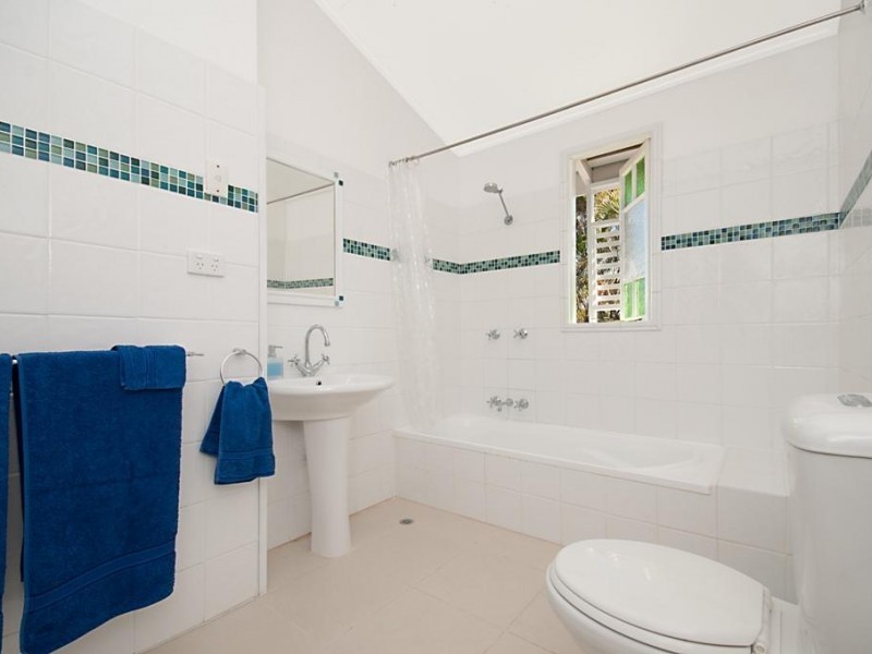 80 Carmody Street, Hermit Park QLD 4812