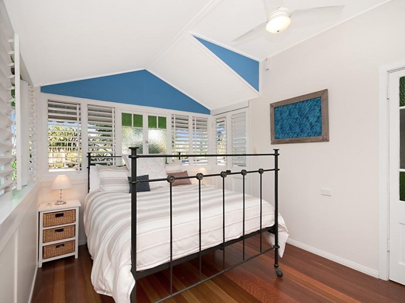 80 Carmody Street, Hermit Park QLD 4812