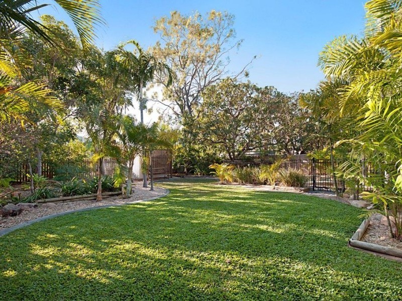 80 Carmody Street, Hermit Park QLD 4812