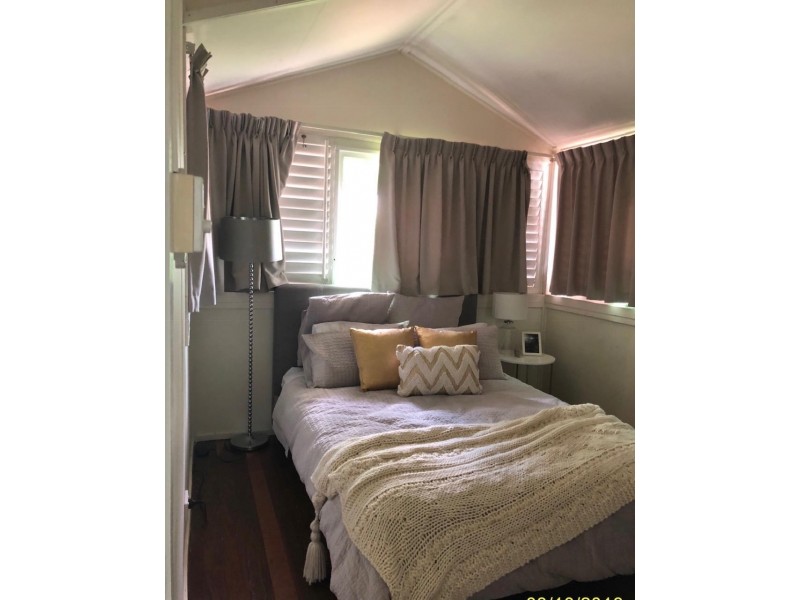 80 Carmody Street, Hermit Park QLD 4812