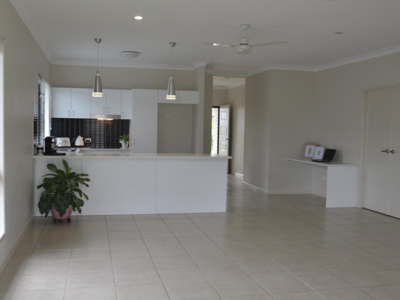 48 Mallorca Circuit, Burdell QLD 4818