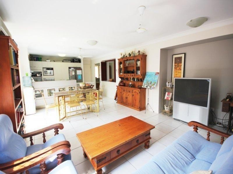 10 Chichester Avenue, Kirwan QLD 4817