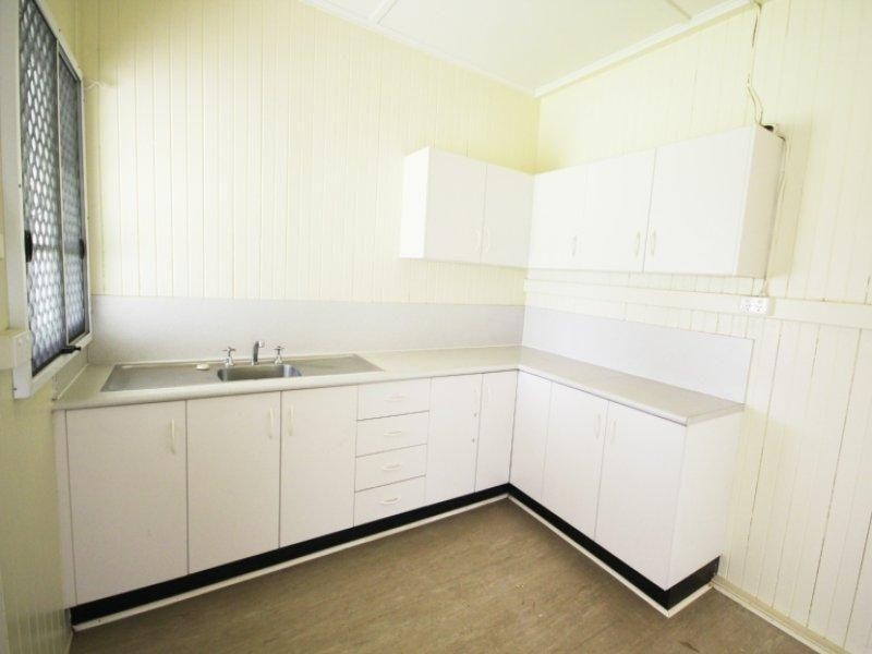 76 Lancaster Street, Garbutt QLD 4814