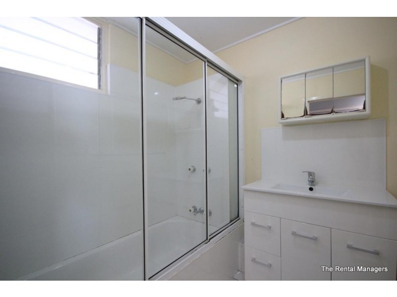 2 Gill Street, Kirwan QLD 4817