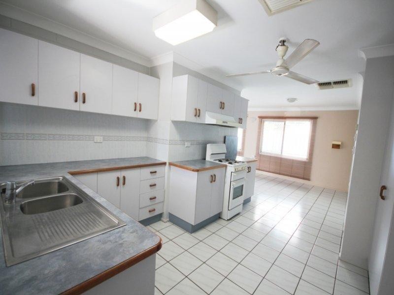 2 Gill Street, Kirwan QLD 4817