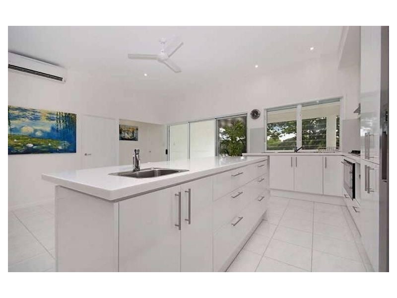 14 Wateredge Cove, Douglas QLD 4814