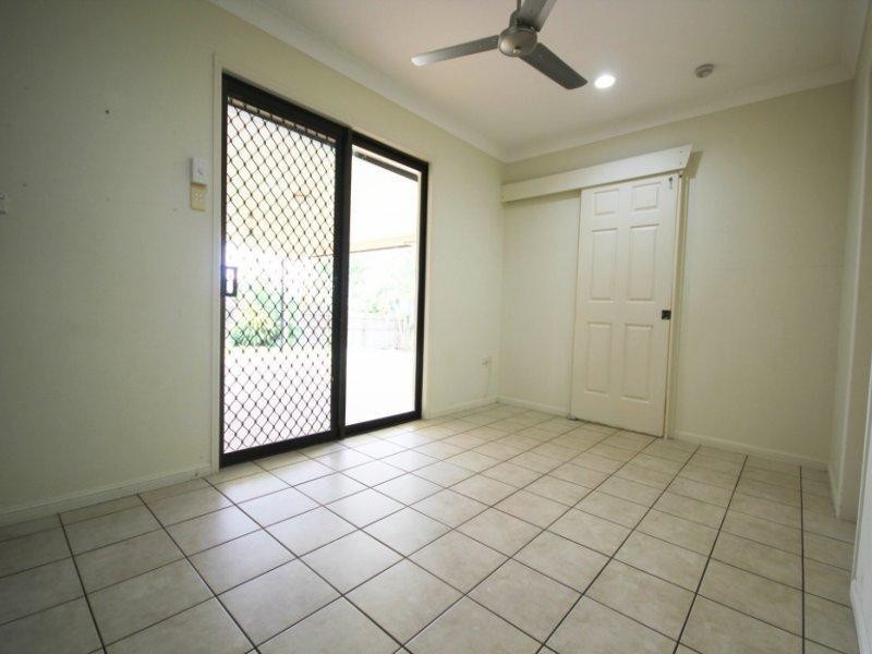 4 Lotus Court, Bushland Beach QLD 4818