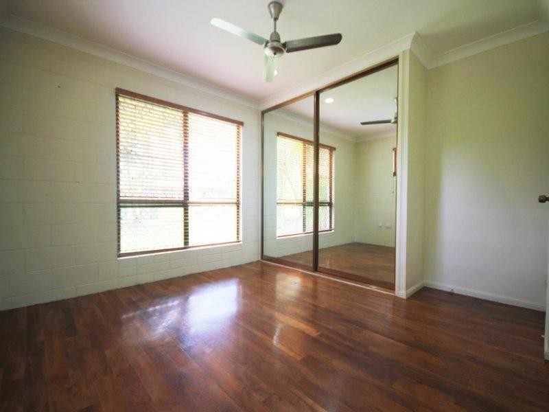 4 Lotus Court, Bushland Beach QLD 4818