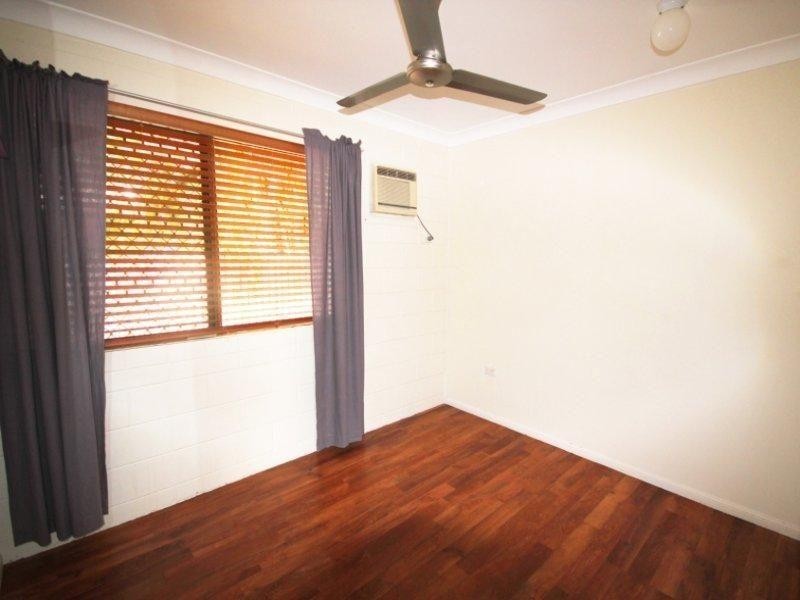 4 Lotus Court, Bushland Beach QLD 4818