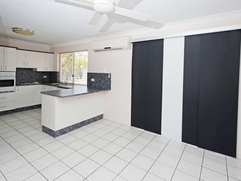 8 Lasindra Court, Bushland Beach QLD 4818