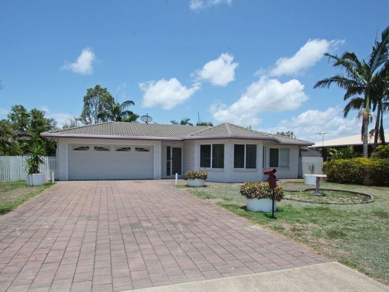 8 Lasindra Court, Bushland Beach QLD 4818