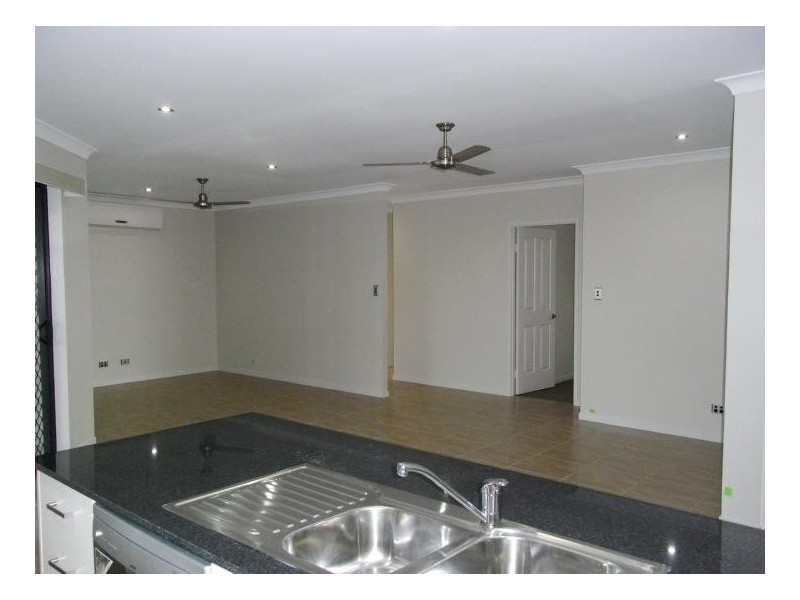 24 Saba Street, Burdell QLD 4818