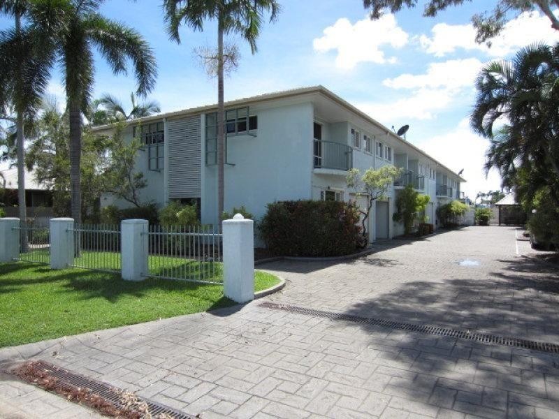 2/8 Regent Street, Hyde Park QLD 4812