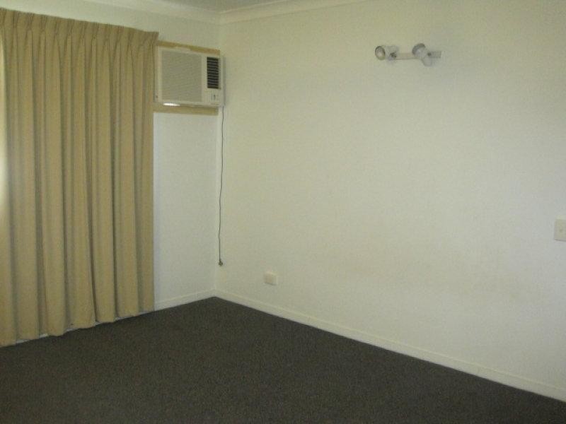 2/8 Regent Street, Hyde Park QLD 4812