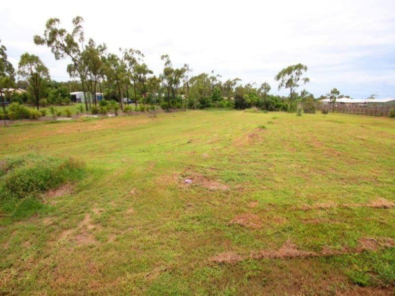 32 Chesney Road, Mount Low QLD 4818