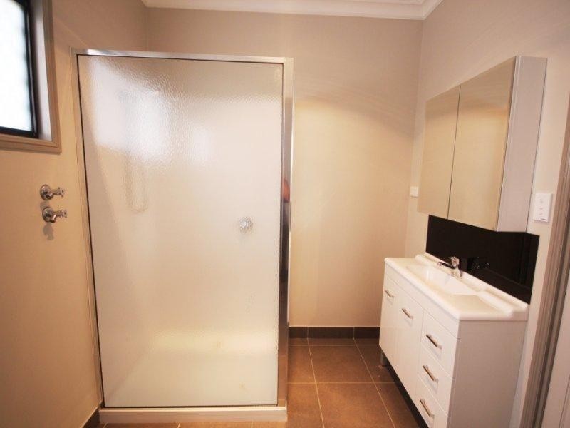 32 Chesney Road, Mount Low QLD 4818