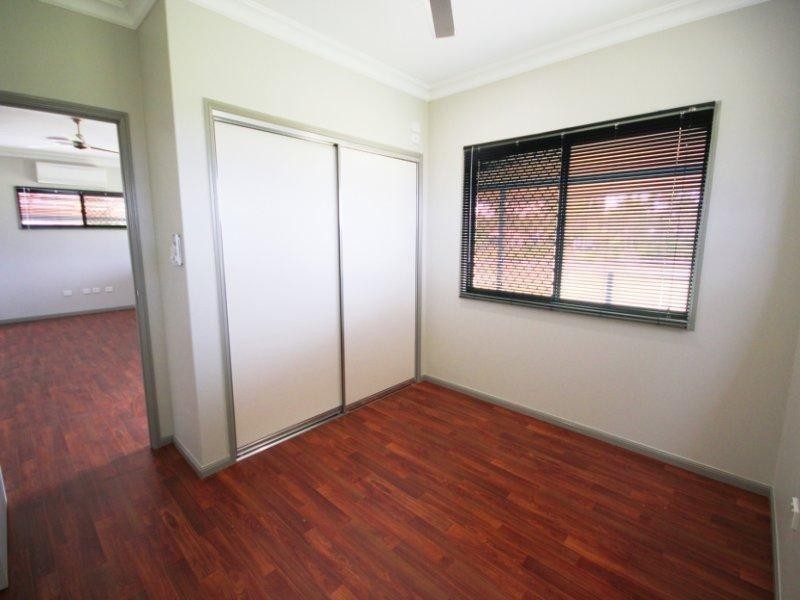 32 Chesney Road, Mount Low QLD 4818