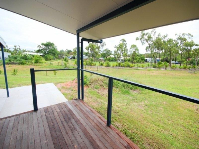 32 Chesney Road, Mount Low QLD 4818