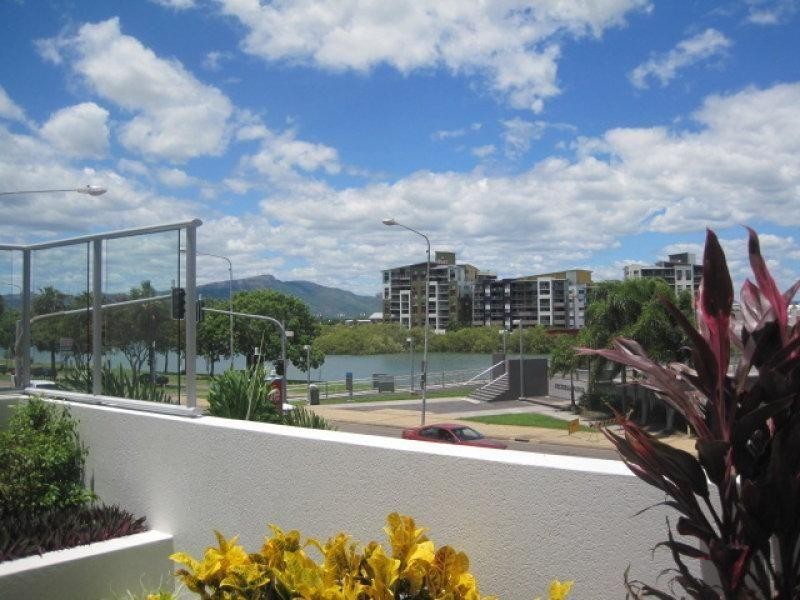 211 Gateway On Palmer, South Townsville QLD 4810