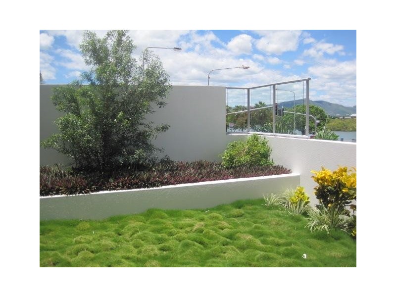 211 Gateway On Palmer, South Townsville QLD 4810