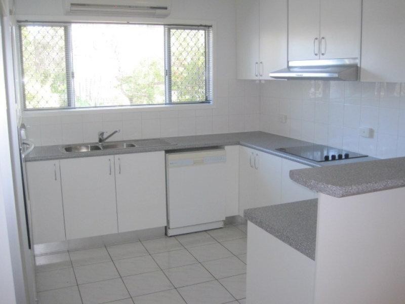 4/8 Regent Street, Hyde Park QLD 4812