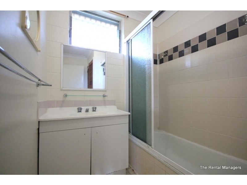 8 Equinna Court, Kirwan QLD 4817