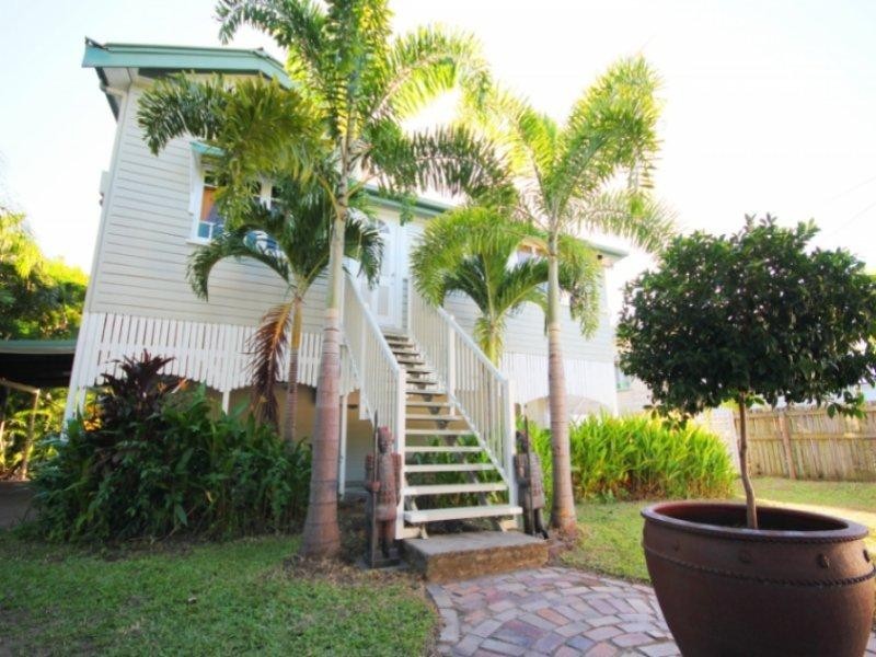 82 Robertson Street, Railway Estate QLD 4810