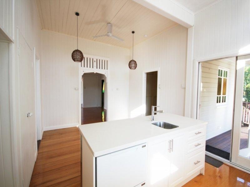 82 Robertson Street, Railway Estate QLD 4810