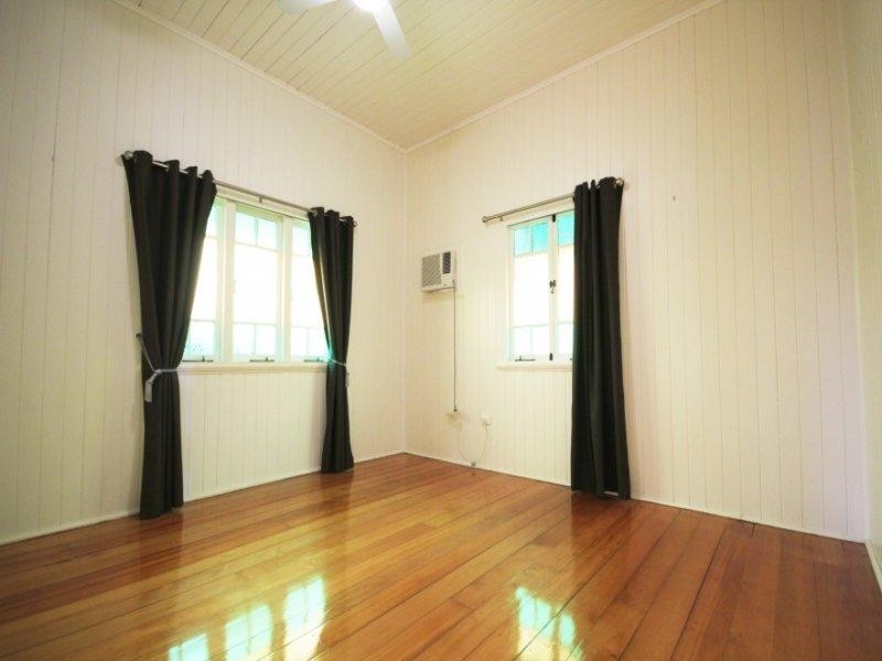 82 Robertson Street, Railway Estate QLD 4810