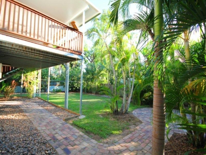 82 Robertson Street, Railway Estate QLD 4810