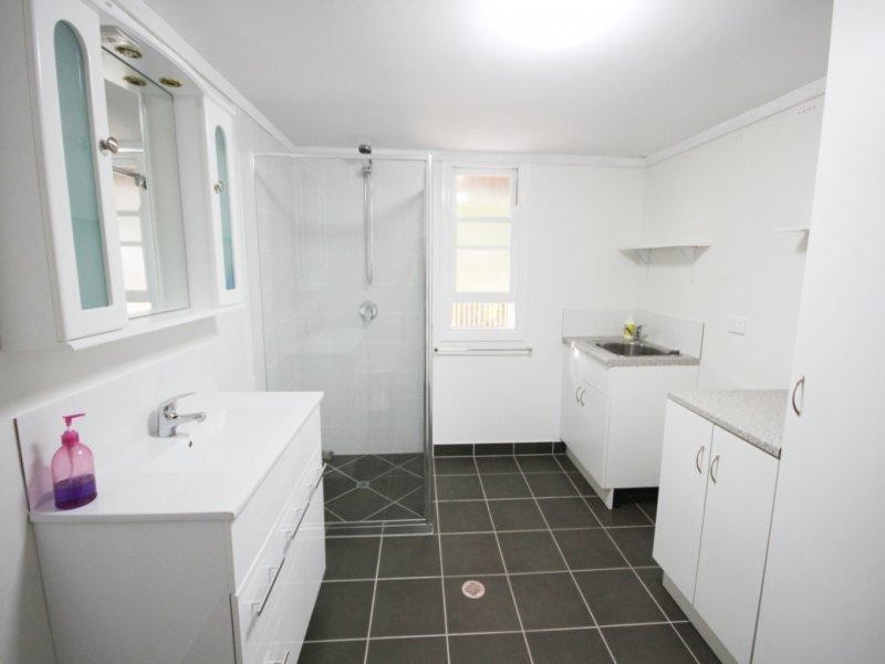 82 Robertson Street, Railway Estate QLD 4810